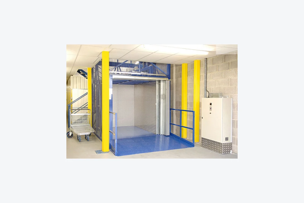 Gürcistan Yük Asansörü vinç sistemi