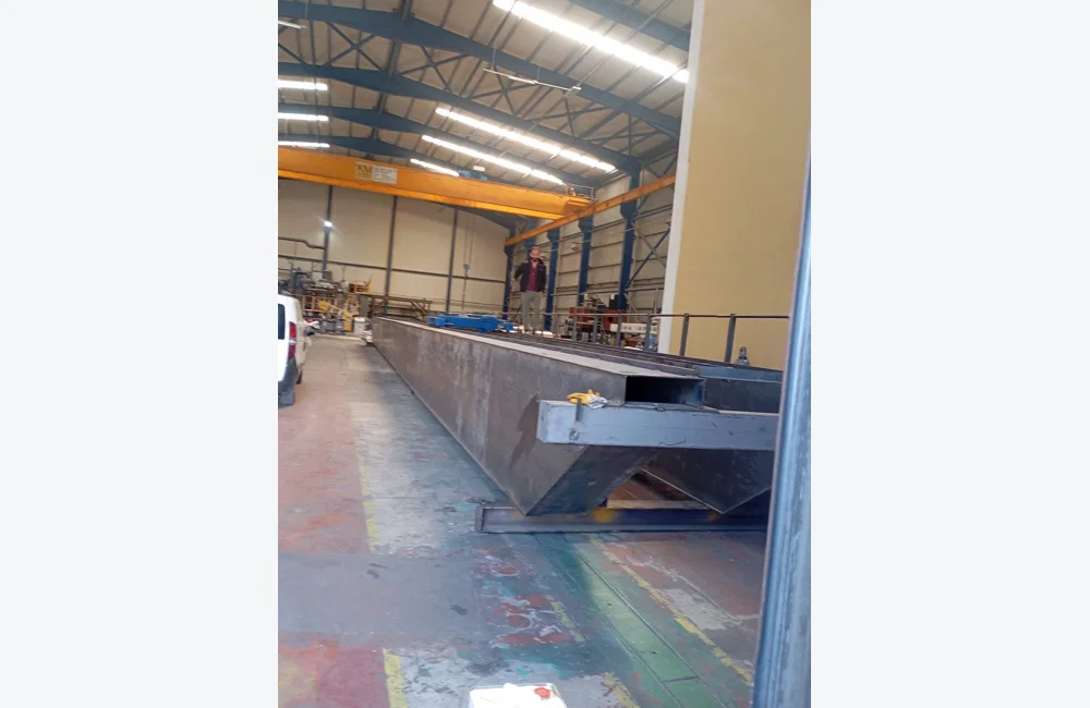 gezer köprülü vinç saha görseli endüstriyel vinç görseli